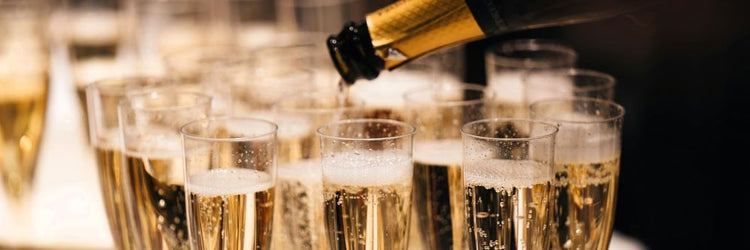 Photo by Alexander Naglestad - Champagne splash